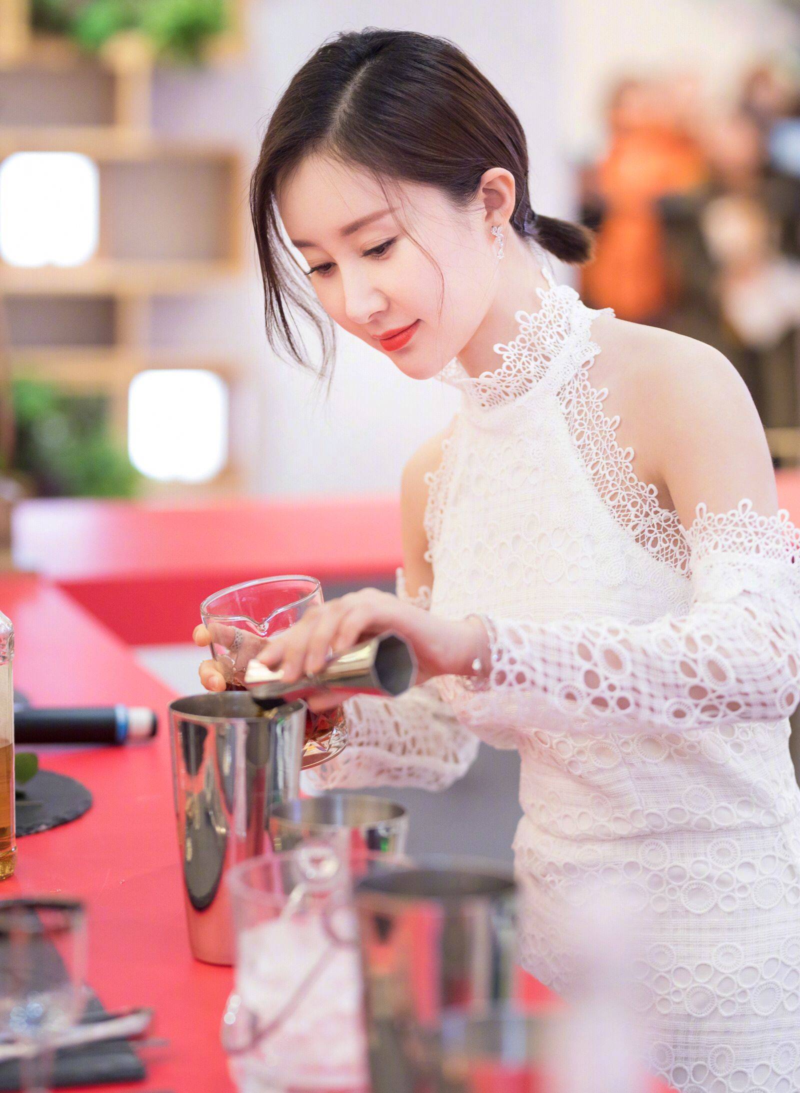 黑色|“真正的演员”舒畅,原来私服衣品这么高,被低调耽误的时尚icon