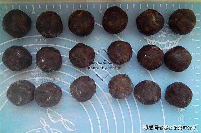 广式月饼|详细步骤教你做广式月饼，好吃还省钱，其实没你想的那么难