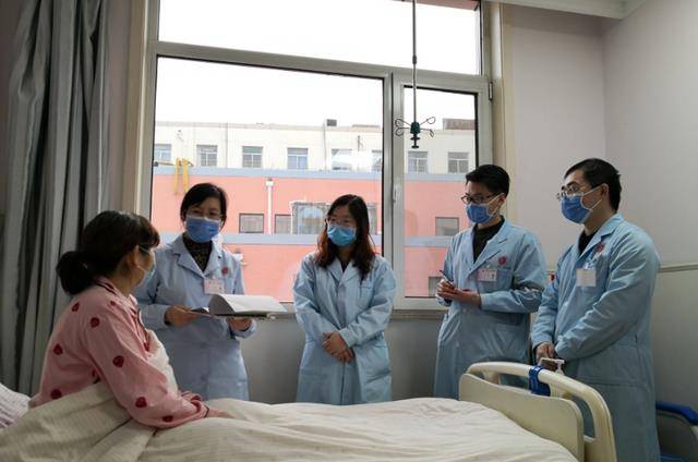 出生率|金灿荣教授：生俩娃高考加分20分，生仨娃加50分，你会生吗？