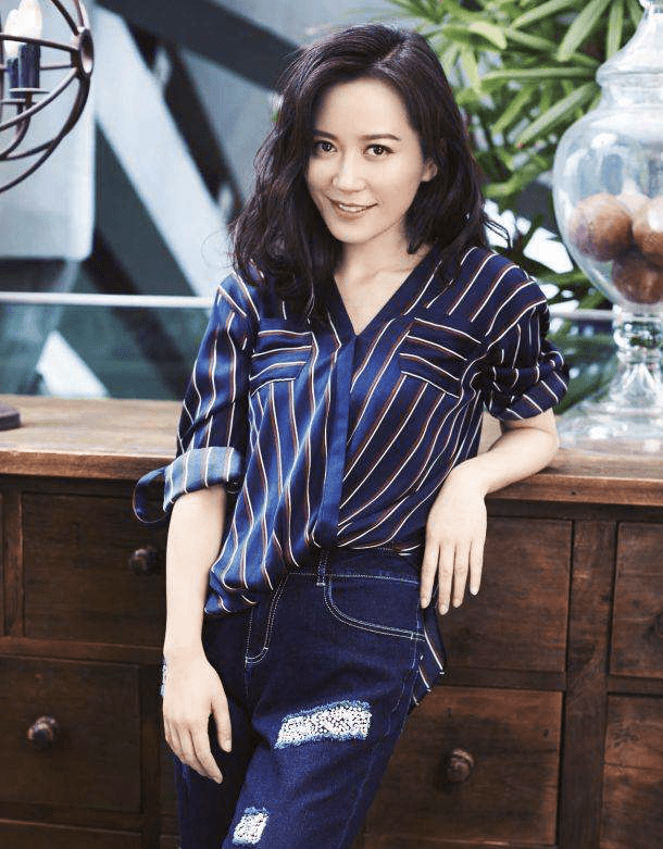 颜色|真正会穿的女人都偏爱“相邻色”，看袁泉俞飞鸿就知道，太高级了