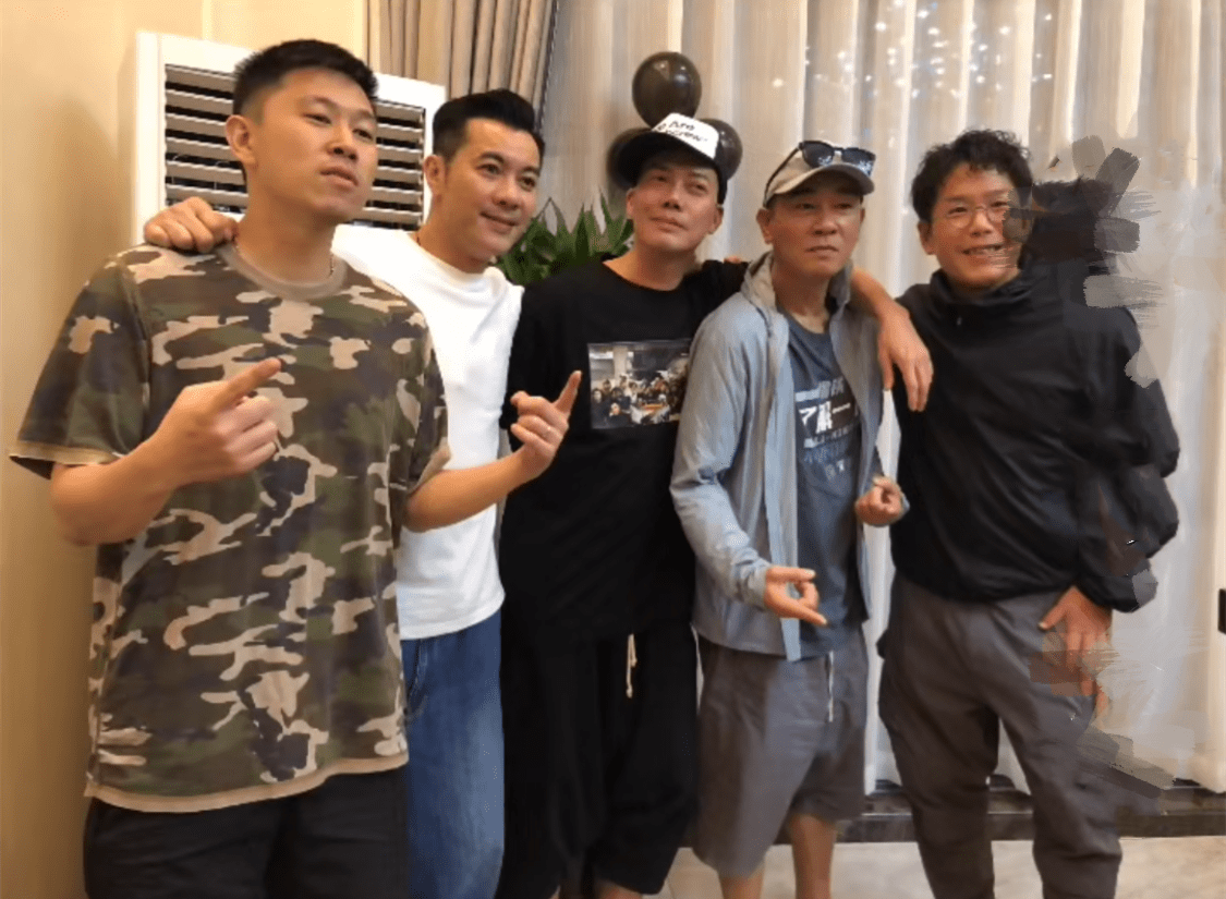 卢文昌兄弟几人 504fc5fb34fa4ad394ece54e251018cb.png