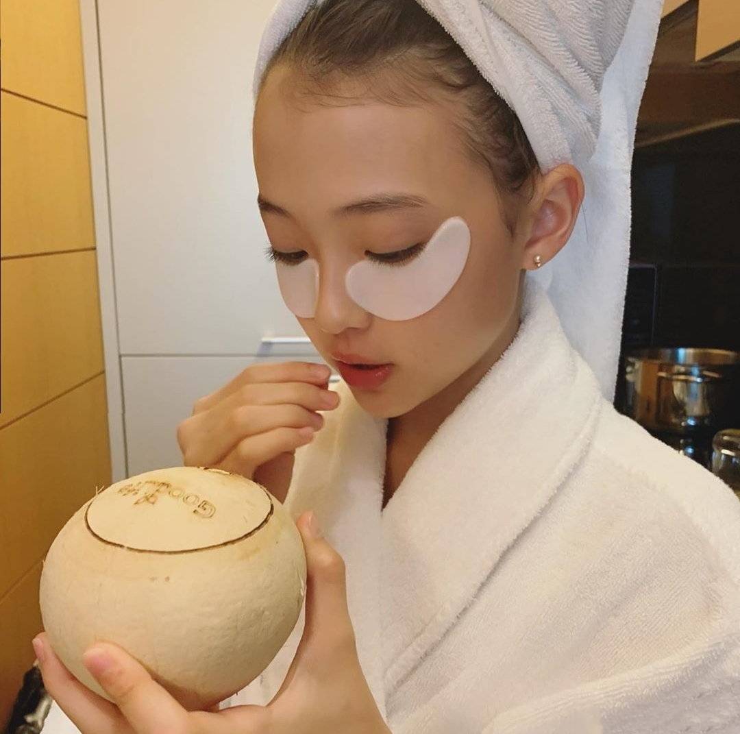 时尚|“YG小公主”Ella，11岁的猫系小仙女，冷艳气质高级感满满，好美