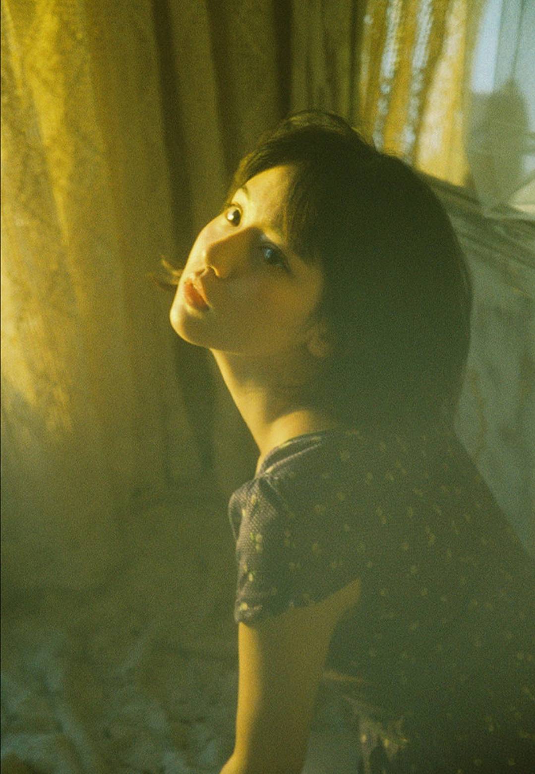 天蓝色|“宅男女神”成果日系风写真曝光,元气甜美似精灵,这颜值注定火