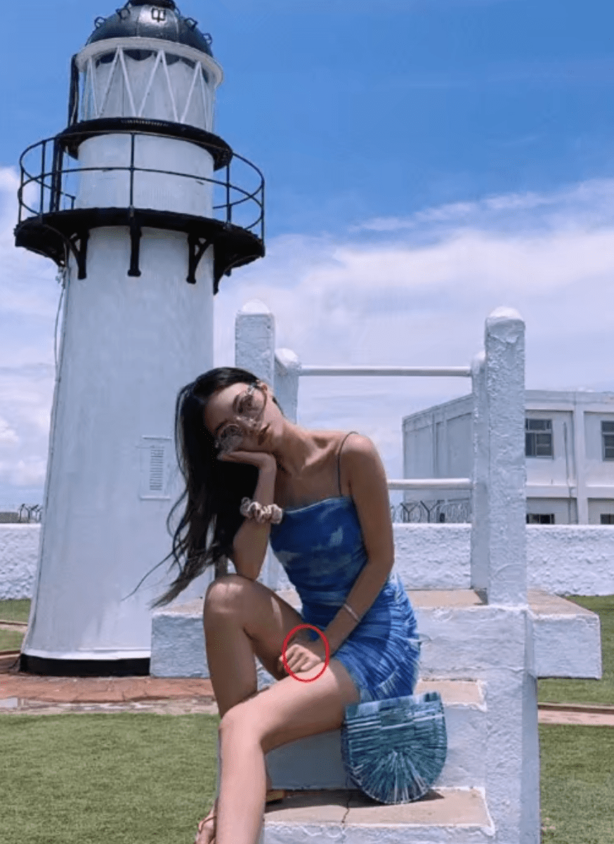 高以翔女友草丛回眸一笑身材火辣,摘下订婚戒指,疑似要告别过去!_贝拉