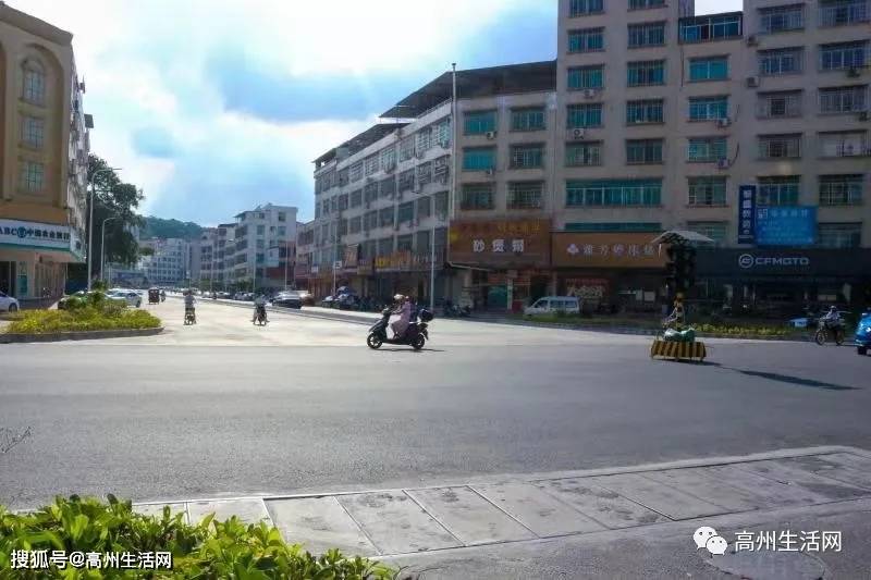 桂圆西路在上世纪90年代就已经规划建设,是连接高州市府前路和挂榜路