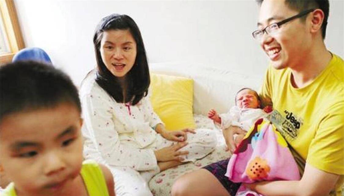 作文|“弟弟一哭，我就忐忑不安”女孩的一篇作文，揭开二胎家庭的伤疤