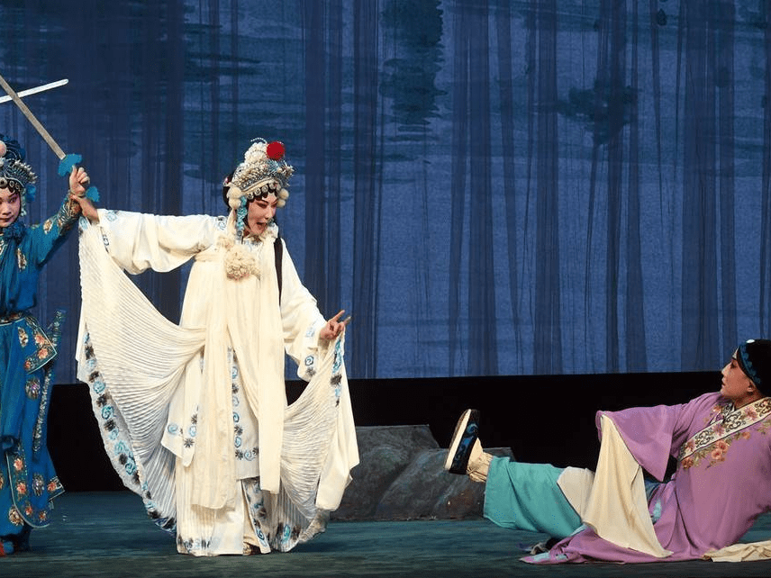 经典京剧《白蛇传》福州上演