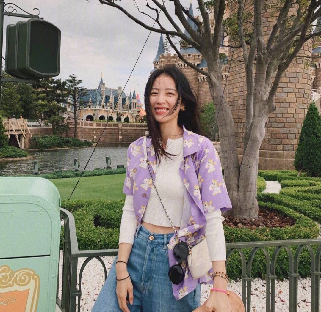 色调|90后最会穿女星扛把子！周雨彤女生的衣柜，你值得拥有