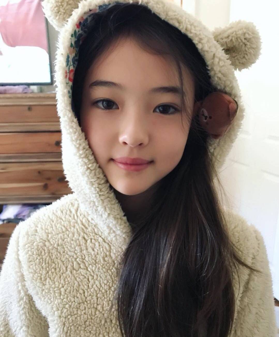时尚|“YG小公主”Ella，11岁的猫系小仙女，冷艳气质高级感满满，好美