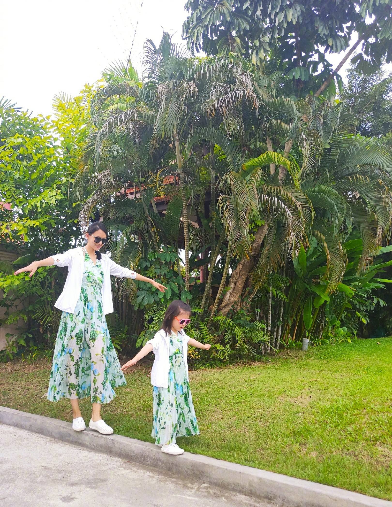 辣妈|儿童节，学下这几位明星辣妈，与女儿穿上美美的“亲子装”出游