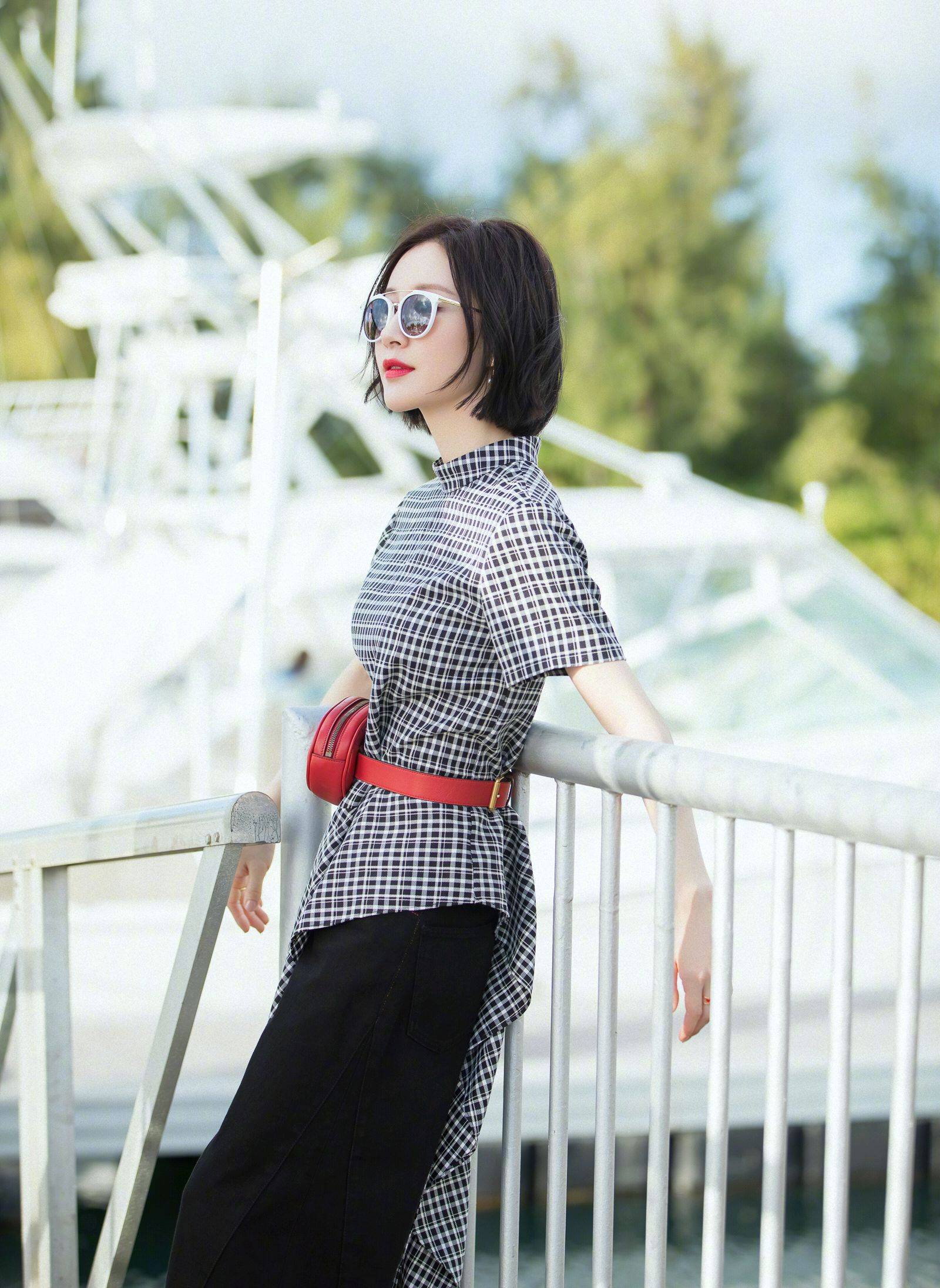 黑色|“真正的演员”舒畅,原来私服衣品这么高,被低调耽误的时尚icon