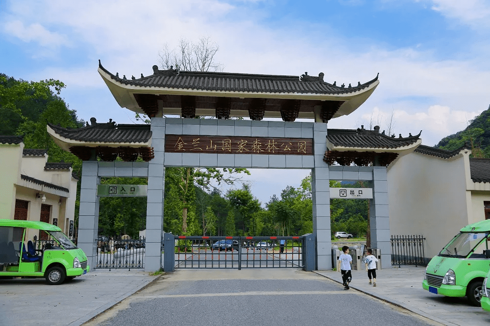 新县九龙潭 夏日避暑圣地