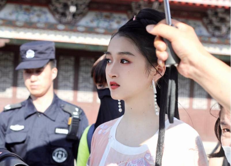 人气|《王牌6》收官3月,关晓彤上新综艺,3位男神助阵堪称是“王炸”