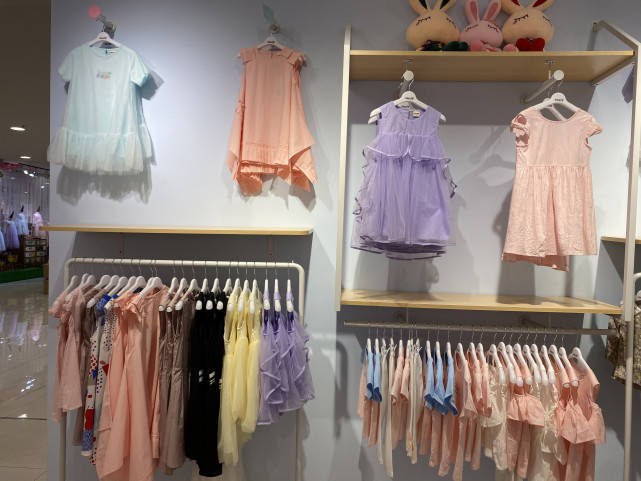 儿童服装加盟排行榜_童装加盟有妙招,快搭上这趟飞速发展的“顺风车”