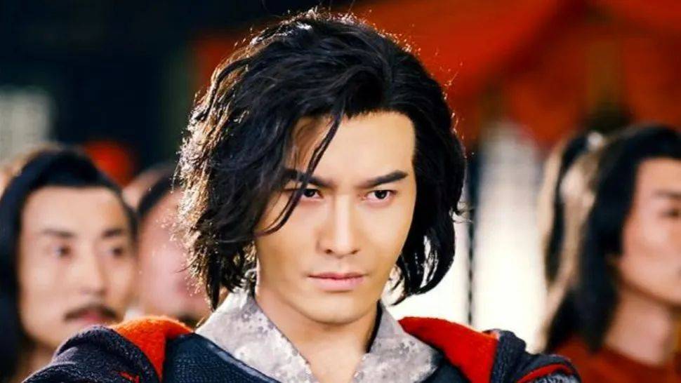 风靡一时的古装"泡面头"造型,6位美男帅出天际,现没人压得住