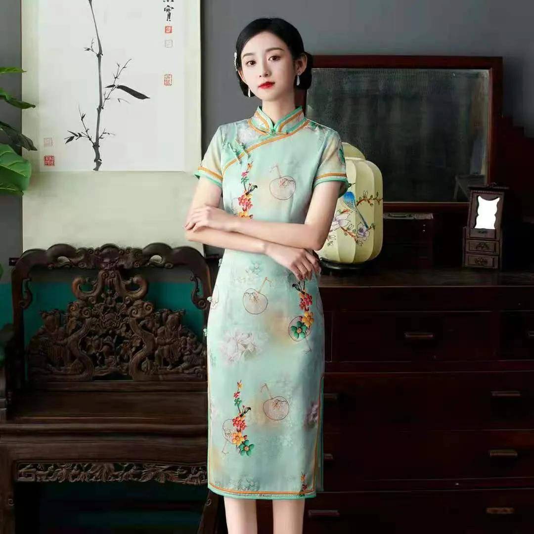 评论|假如你身高超过1.55米！建议穿这样的旗袍裙，减龄时尚又显...
