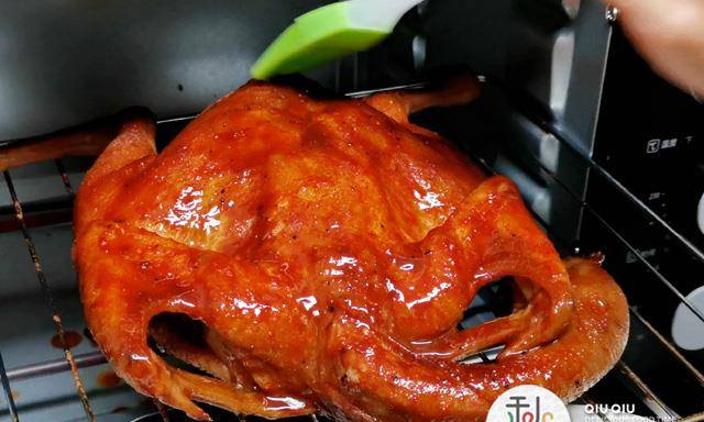 做法|奥尔良烤鸡傻瓜式做法，只需2步不会做饭也能做，味道比卖的好吃