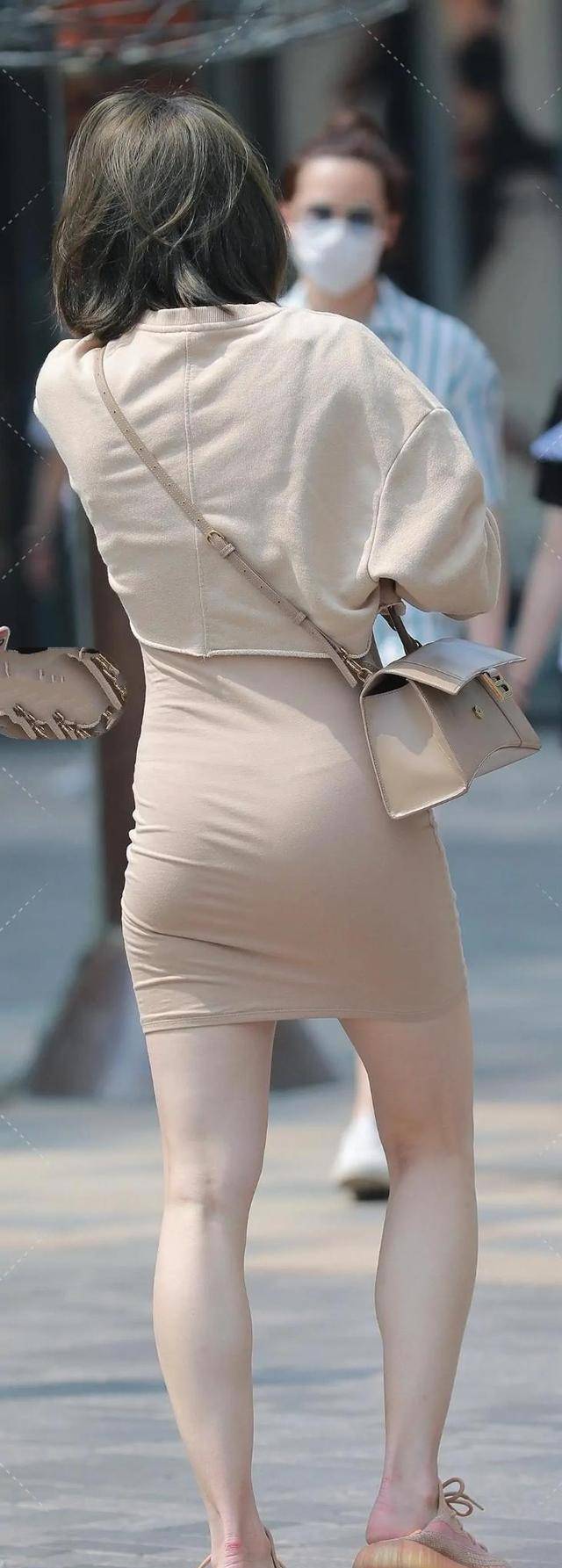 服装|连衣裙上有凉鞋,这种优雅体型的效果,难怪美女喜欢