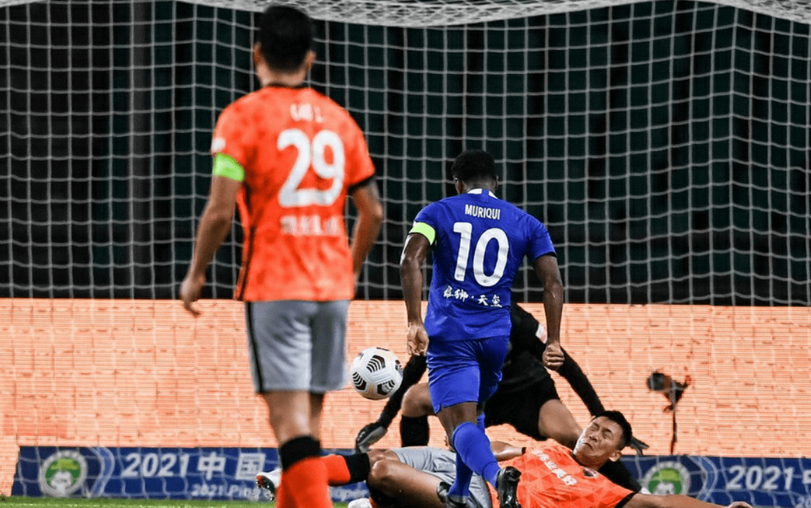 广州|2-1，0-0！深足90分钟绝杀沧州雄狮，泰山队榜首位置岌岌可危