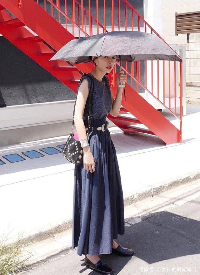 裙子|35岁女人穿搭要重新定位，早夏穿这6条裙子，减龄还能保持少女感