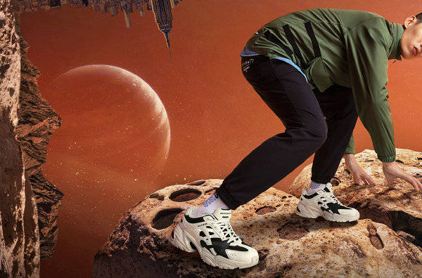 Amac|机能属性!斯凯奇机甲鞋 STAMINA V2 PRO系列亮相