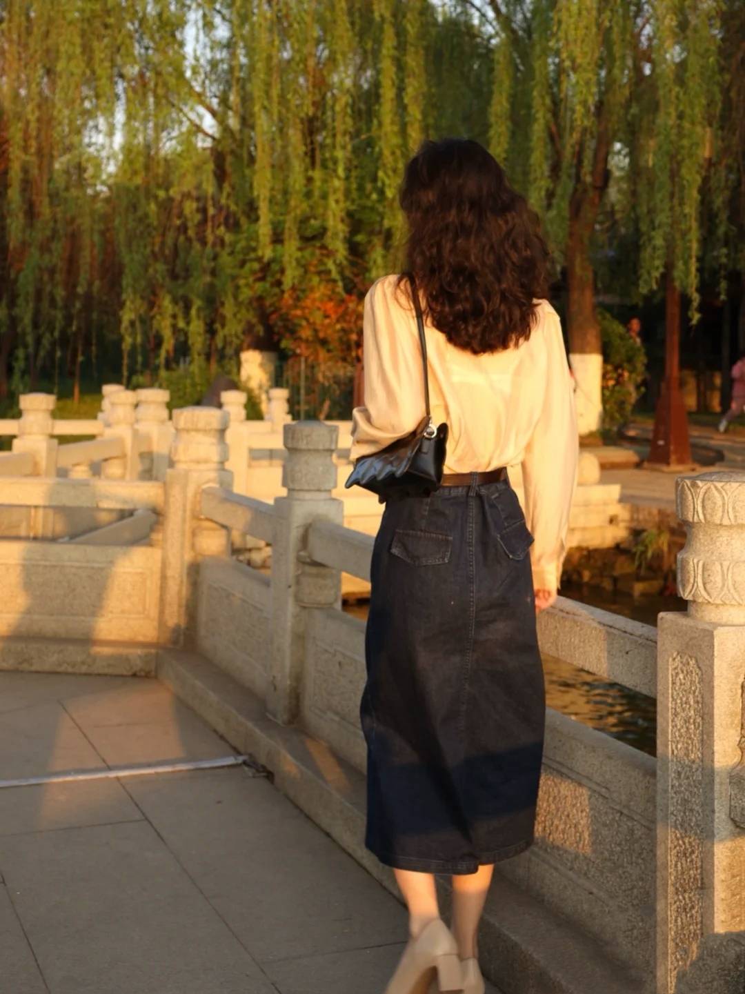 元素|适合微胖女生的“3种”高级穿搭,真显气质,还不知道你就亏了