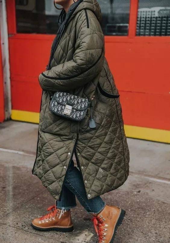 显得|“大衣”已经不时兴了,“奶奶风棉服”才是今年主流,明星都上头