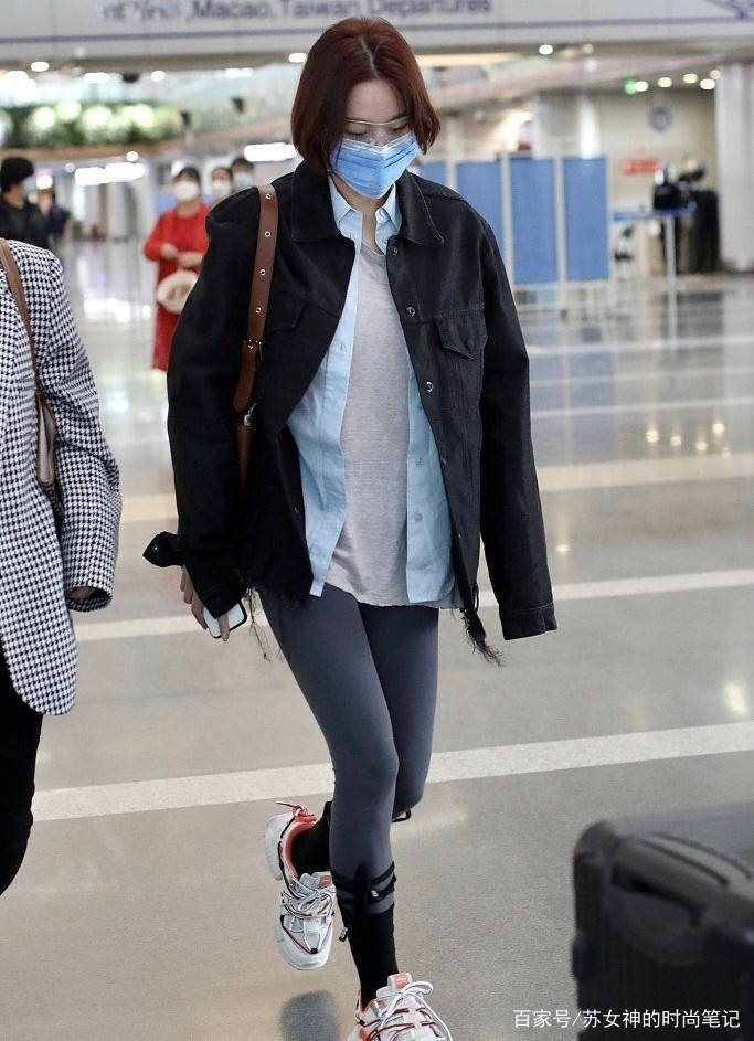 衬衣|女人过了三十岁，最好别卫衣配牛仔裤，学张馨予的6套穿法，超美