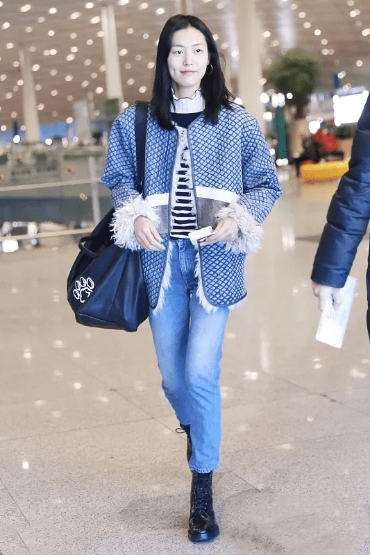 显得|“大衣”已经不时兴了,“奶奶风棉服”才是今年主流,明星都上头
