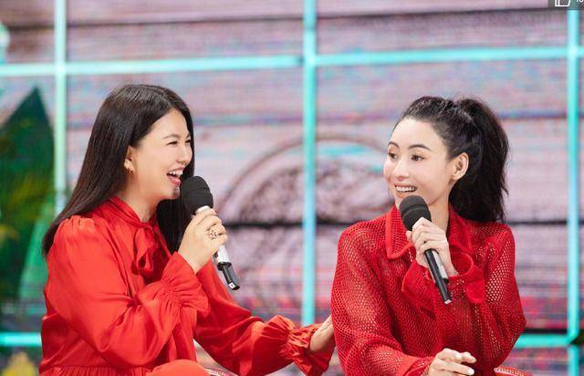 身材|李湘好“心机”,和张柏芝同穿红裙,给自己p得比张柏芝脸还小