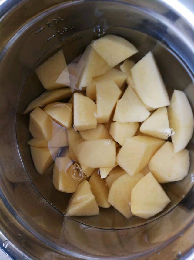 辣椒粉|自己在家做零食,操作简单又美味,换着花样吃土豆