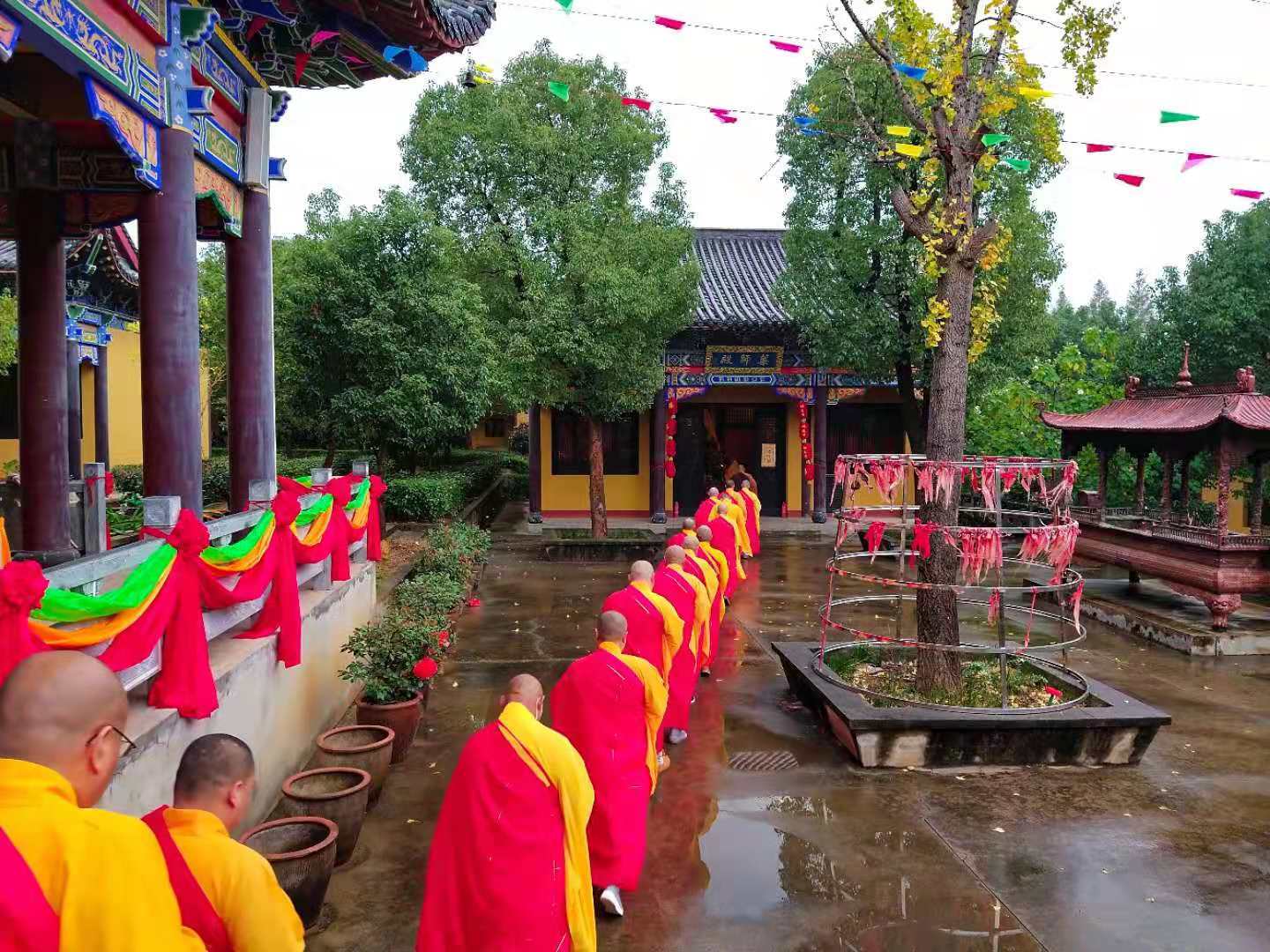 宛若蟠龙的芜湖蟠龙寺