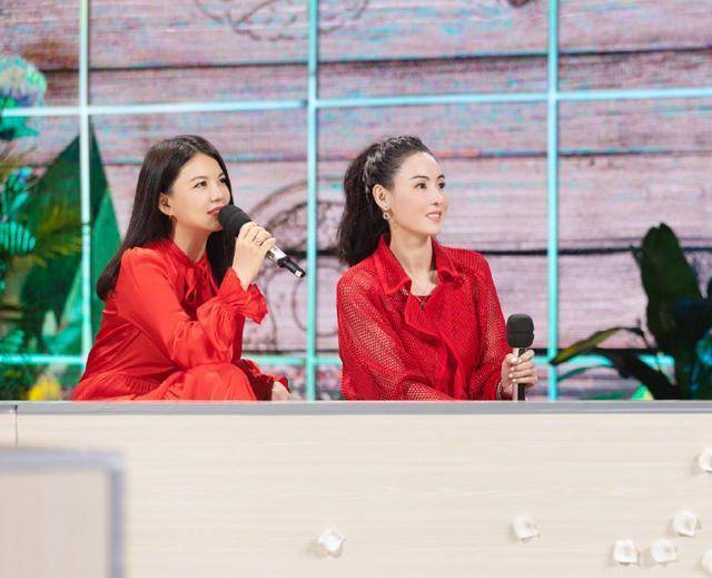 身材|李湘好“心机”,和张柏芝同穿红裙,给自己p得比张柏芝脸还小