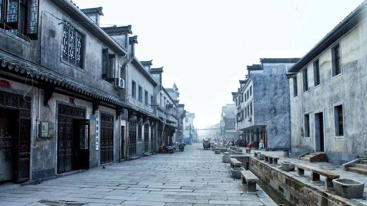 黟县古城—最古老的县城，已有2000多年历史，素有世外桃源美誉