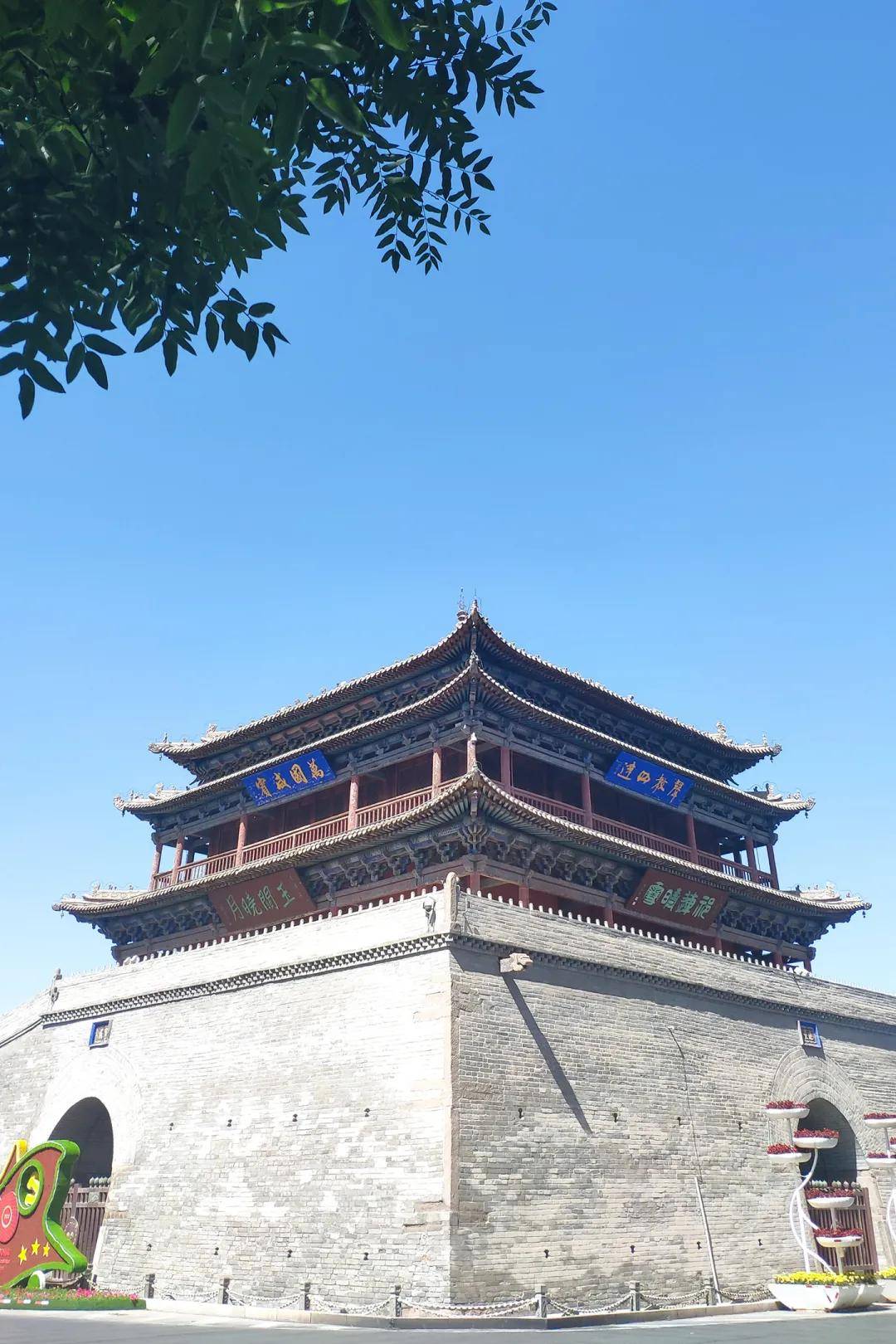 见闻记录|流浪的亨利慕时-两周三千公里，带你走丝路和天路（上篇）