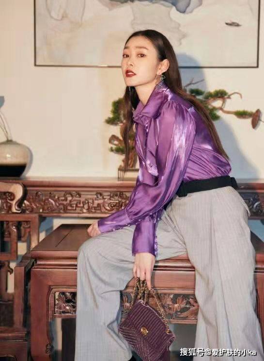 身材|宋轶真懂穿，粉色衬衫减龄够少女，破洞裤秀冷白皮太优越