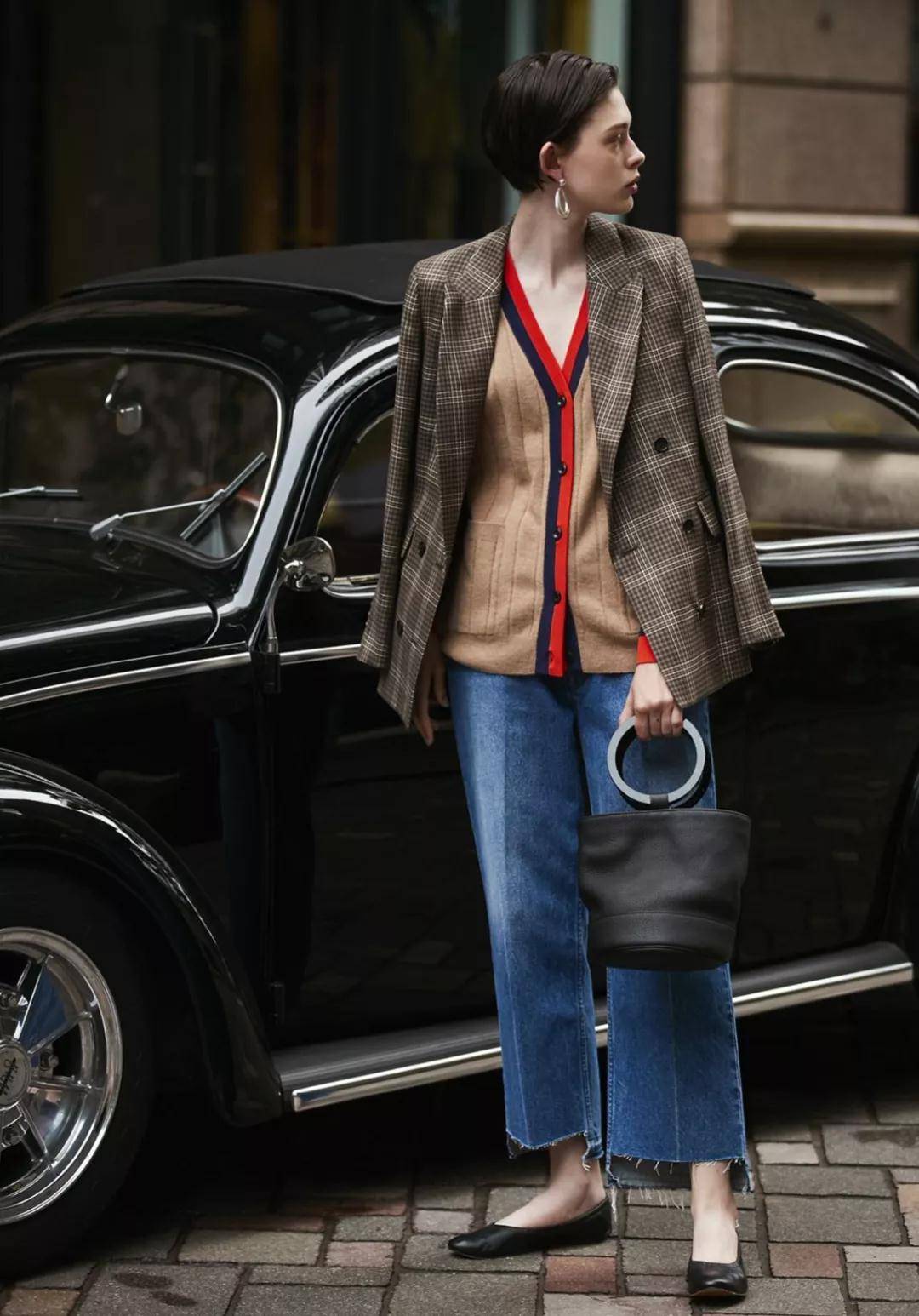 小个子|今年火了一种新穿法,叫“外套内穿”,时髦保暖,潮人都上头!