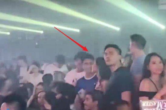 官宣|不顾孕期奚梦瑶？何猷君为妹妹庆生包场夜店，身旁美女陪伴显暧昧