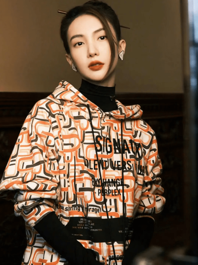 整体|金晨不仅拥有“舞蹈家”的身材，还是绝对的时尚精