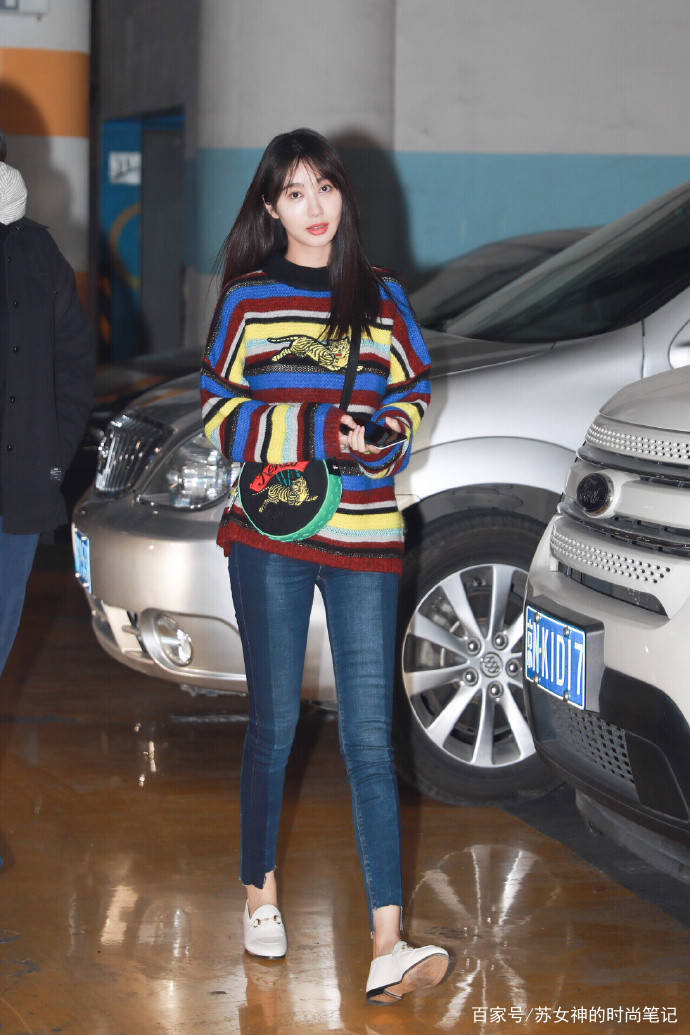 整体|今年火了一款“香蕉鞋”，时髦复古又高级，李菲儿、刘诗诗都在穿