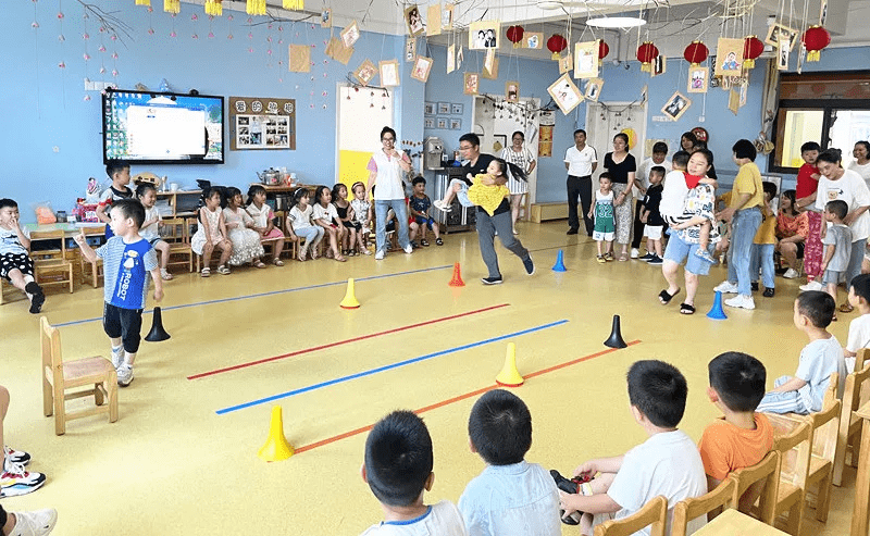 活动|走近孩子 陪伴成长｜园外园朝阳园半日开放暨学期末汇报活动