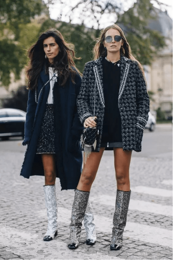 黑色|大衣尽量别搭高跟鞋,累脚!今年流行“大衣+中筒靴”,酷帅时髦