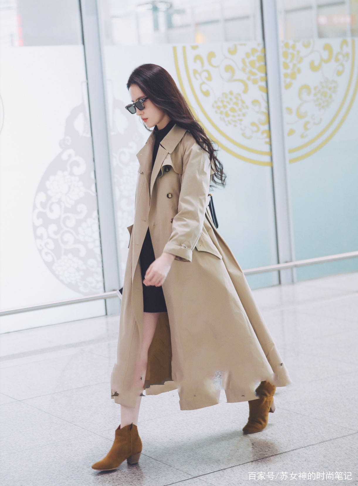 垫肩|早夏火了一种新穿法，叫“风衣+裙子”，拉风又洋气，明星都在穿