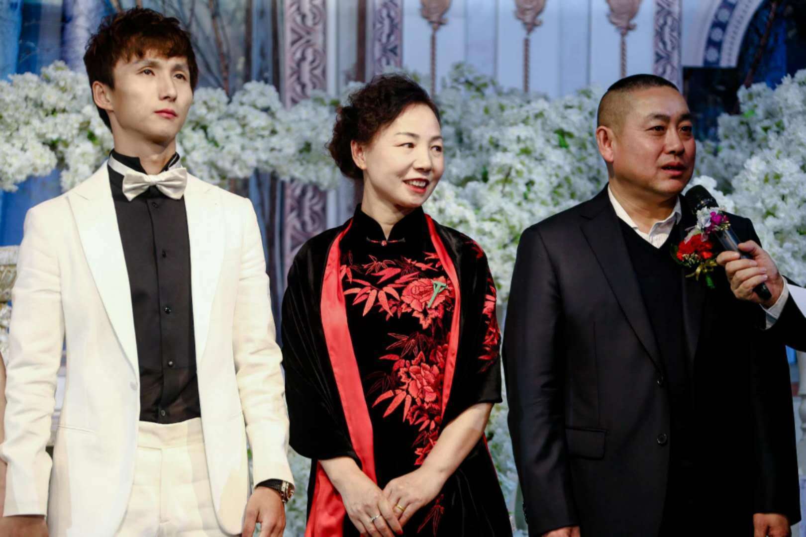 原创尹鸿博讨薪名记谁说签约就须执行无力履约了还谈啥契约精神