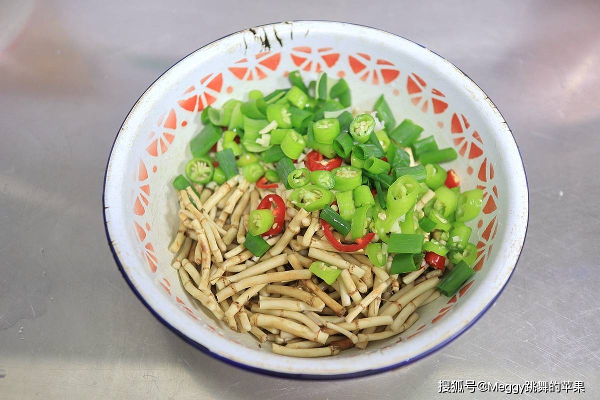 口感|云贵川的凉拌特产小菜，夏天拌一盘特开胃，北方人：一吃就吐