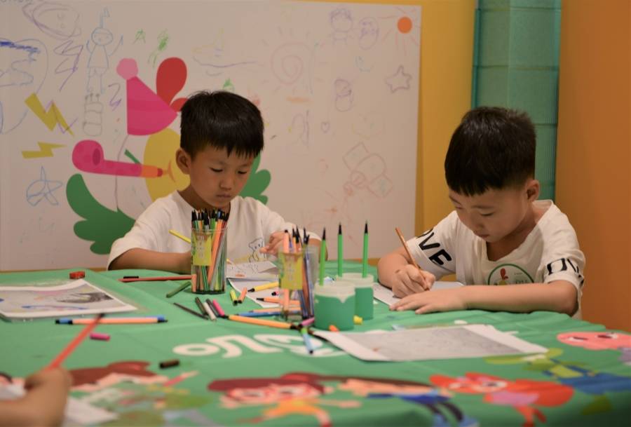 �ŵ����Ů�š���ѹ��֡���Ƽ���󡶹ھ��ɱ��㡷 ֣��վ