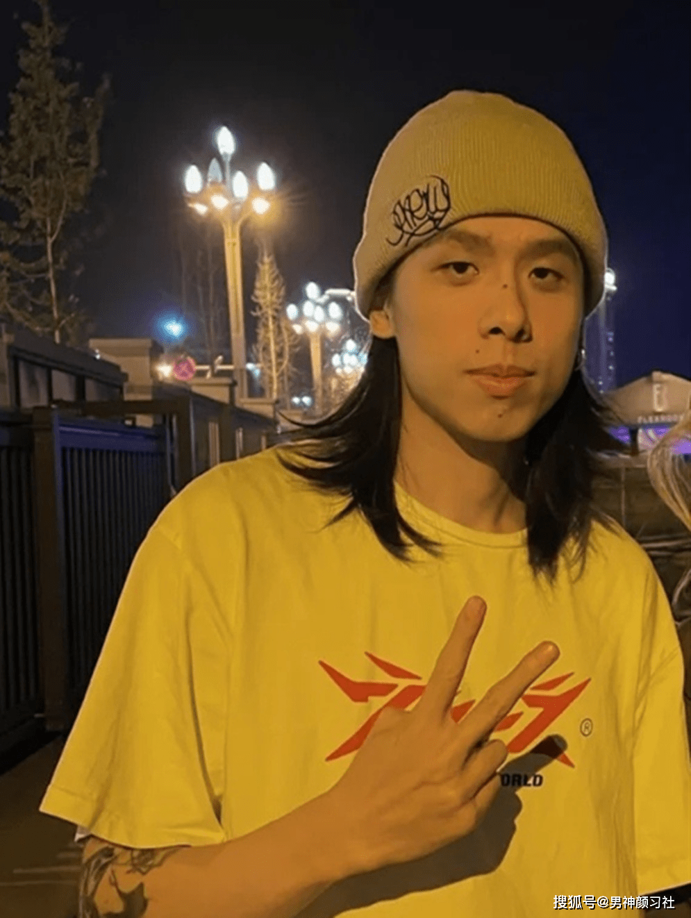 饰品|好看又有趣，让Rapper穿搭走近生活，说不定你是路人版的王琳凯