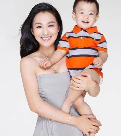 沈傲君与聂远苦恋10年被分手转身嫁给乾隆后代今现状如何