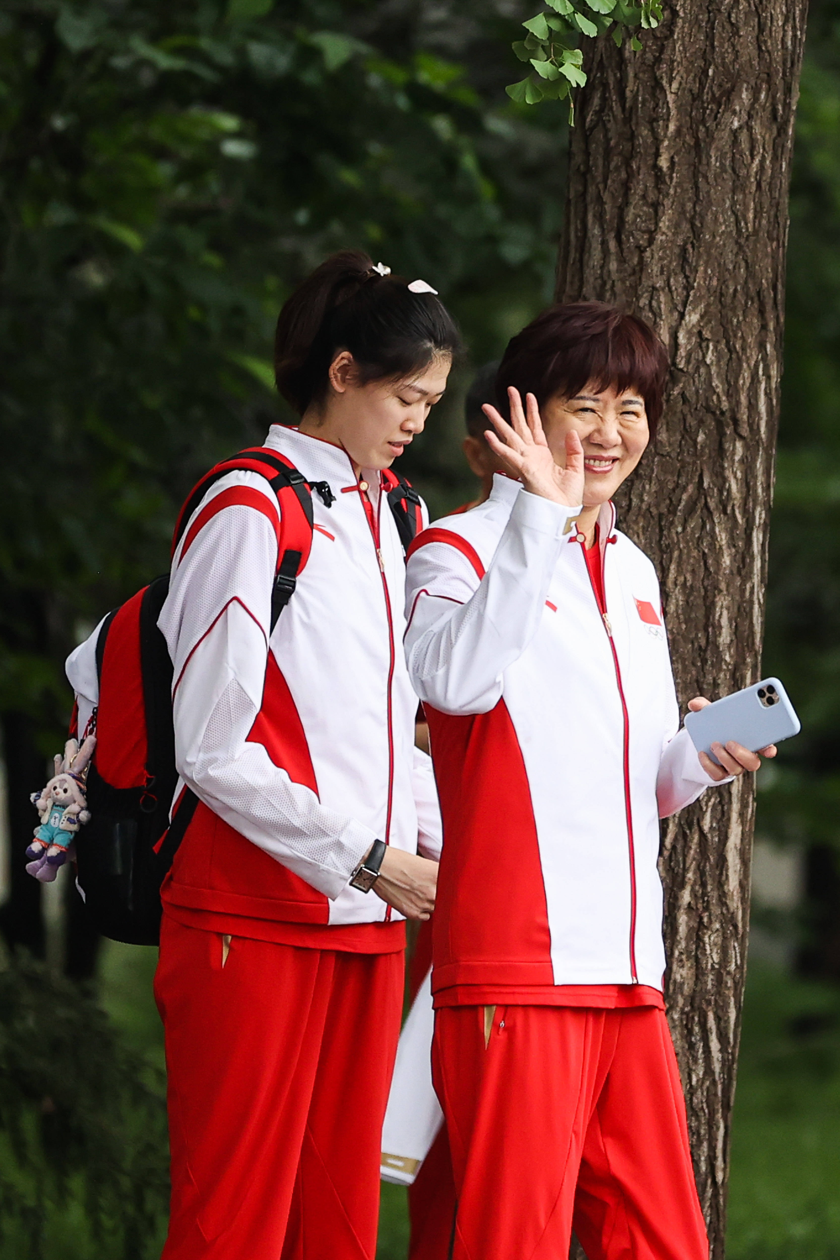 中国女排结束东京首次训练,郎平:我们就是来冲击冠军的