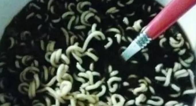 煤球|给你四种零食,吃一口给你100块,网友:除最后一种,稳赚不赔